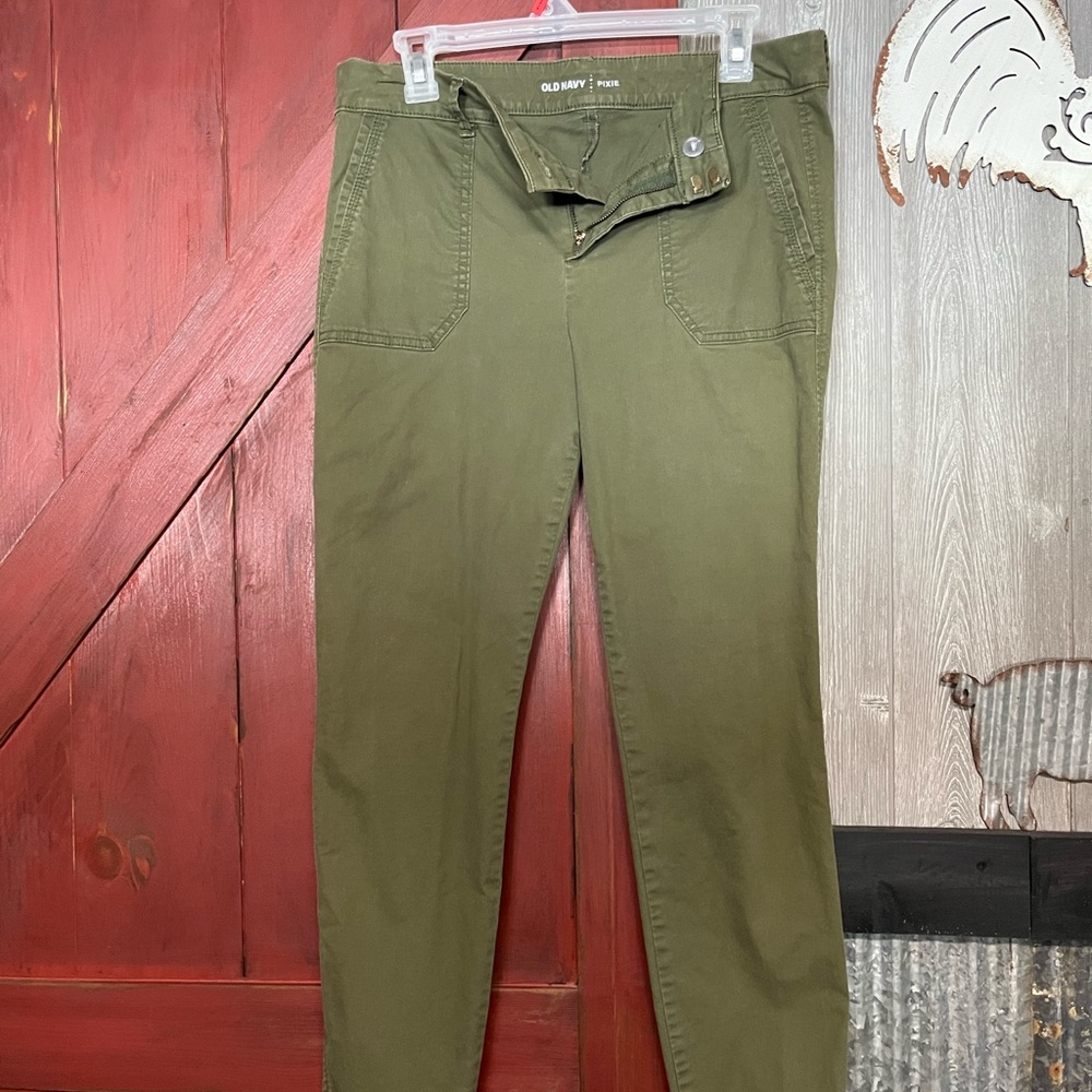 Old Navy Olive Green Women's Capris